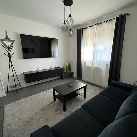 Duplex Avec Exterieur Privatif Proche Paris/cdg * Livry-Gargan